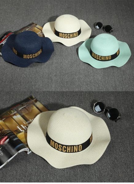 Chapeú Moschino