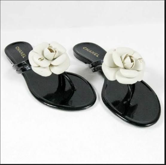 Flip Flop Chanel Camelia