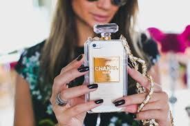 Case Chanel Perfume